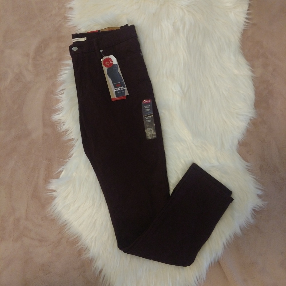 NWT maroon Levi's skinny jeans